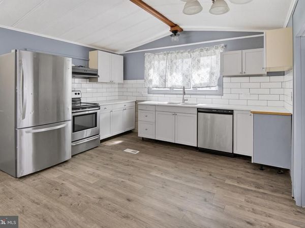 23 MAPLE DR, NEWARK, DE 19713
