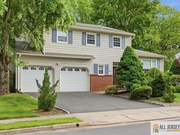 46 Lynnwood Road, Edison, NJ 08820