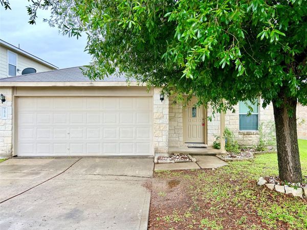 2428 Green Meadows LN, Buda, TX 78610