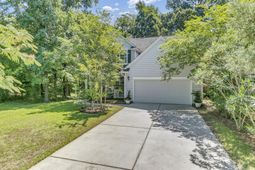 1722 Waterbrook Drive photo 4
