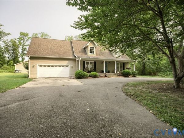 5494 T C Walker Road , Gloucester, VA 23061
