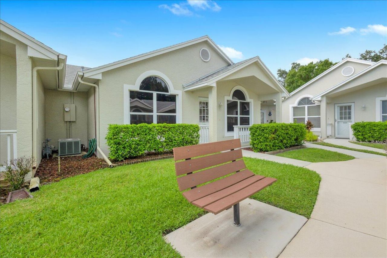 1189 NW Lombardy Drive, Port Saint Lucie, FL 34986 Photo