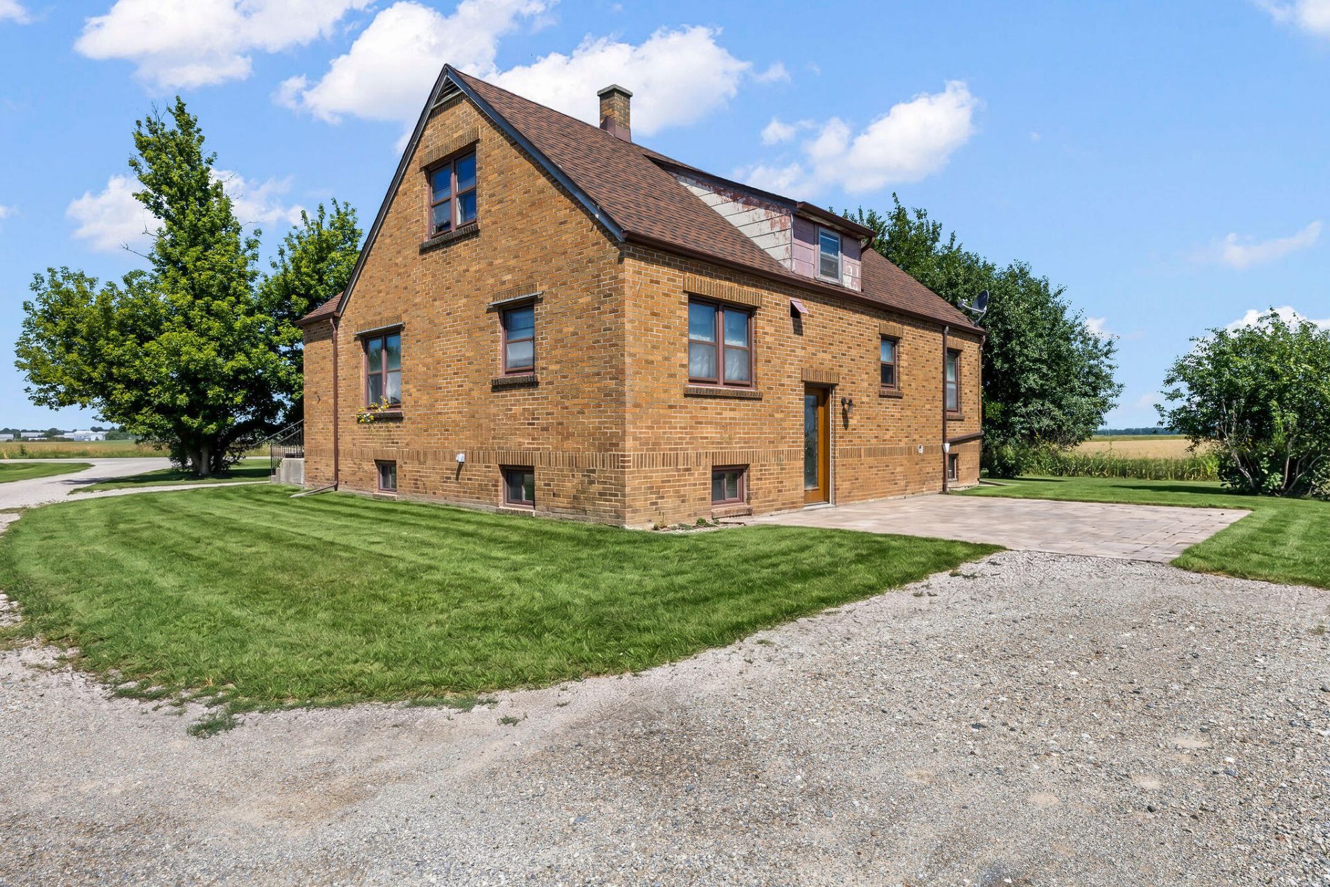 3520 N Towerline Road, Saginaw, MI 48601 Main Photo