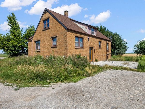 3520 N Towerline Road, Saginaw, MI 48601