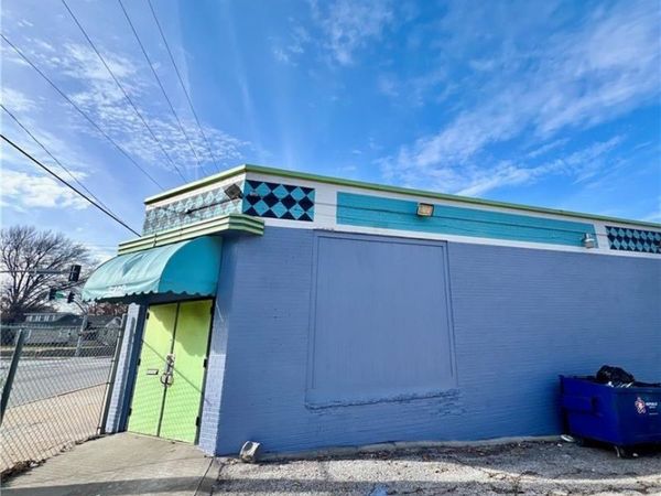 5400 E 12th Street, Kansas City, MO 64127