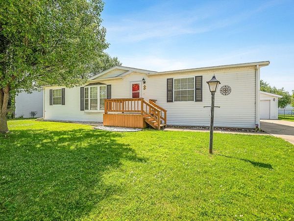 5409 Ebonywood Lane, ROSCOE, IL 61073