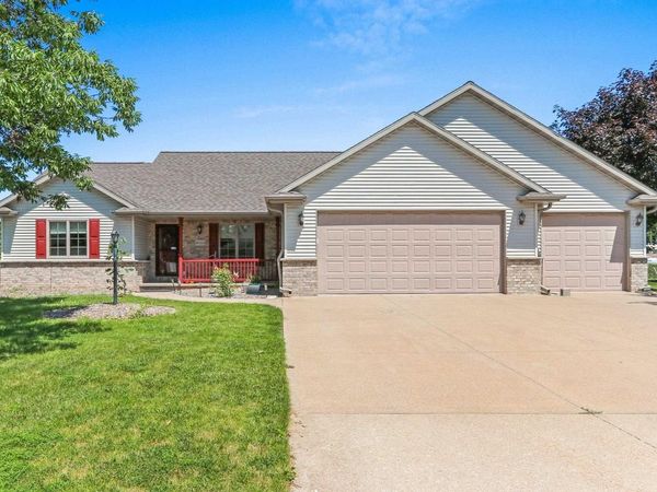 W6164 SHAGBARK HICKORY LANE, Menasha, WI 54952