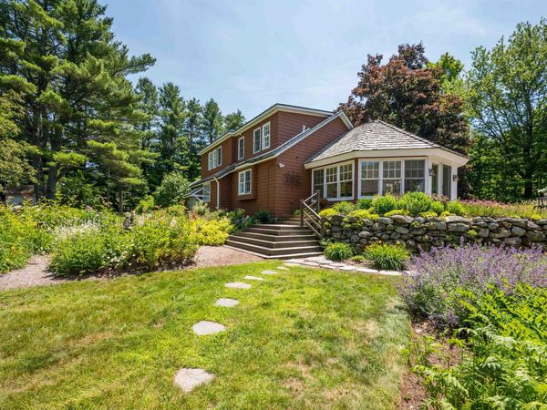 100 Page Road, New London, NH 03257