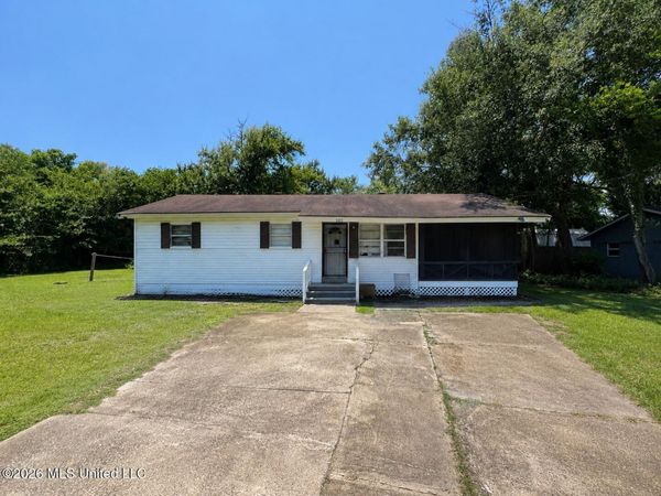 3813 Camellia Street, Moss Point, MS 39563