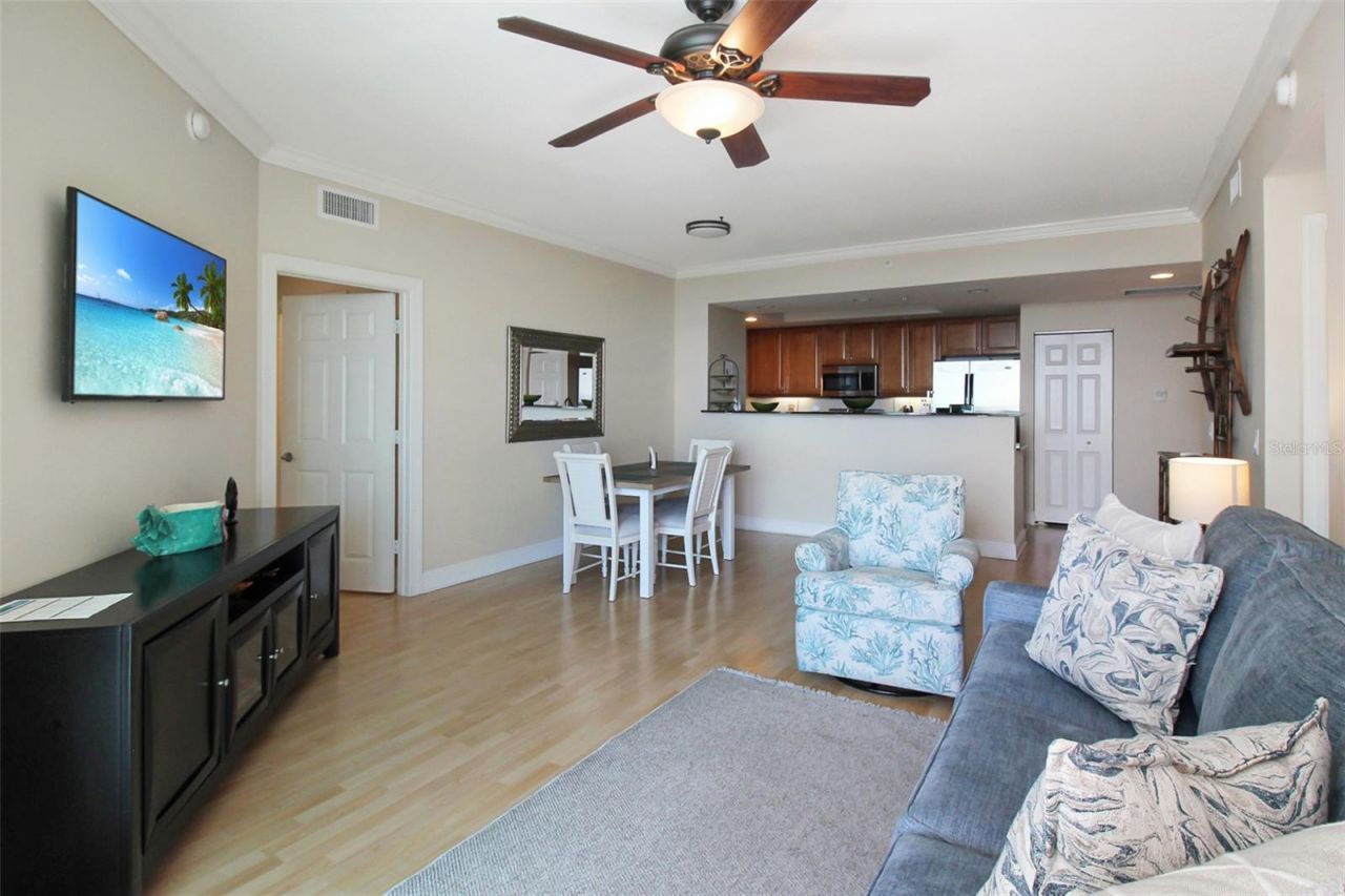 800 N Tamiami Trail , Unit 806, Sarasota, FL 34236 Photo