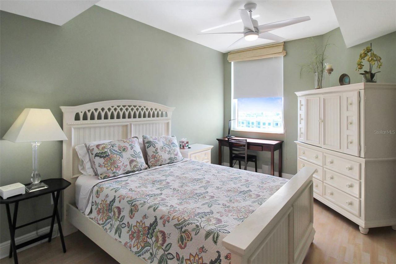 800 N Tamiami Trail , Unit 806, Sarasota, FL 34236 Photo