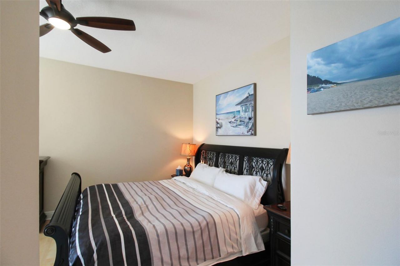 800 N Tamiami Trail , Unit 806, Sarasota, FL 34236 Photo