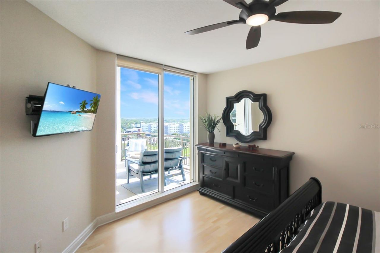 800 N Tamiami Trail , Unit 806, Sarasota, FL 34236 Photo
