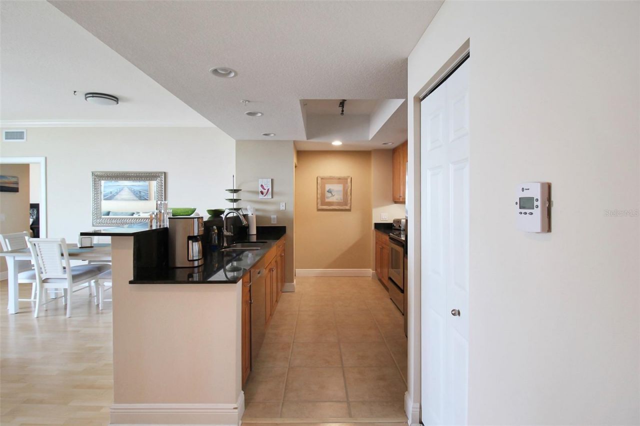800 N Tamiami Trail , Unit 806, Sarasota, FL 34236 Photo