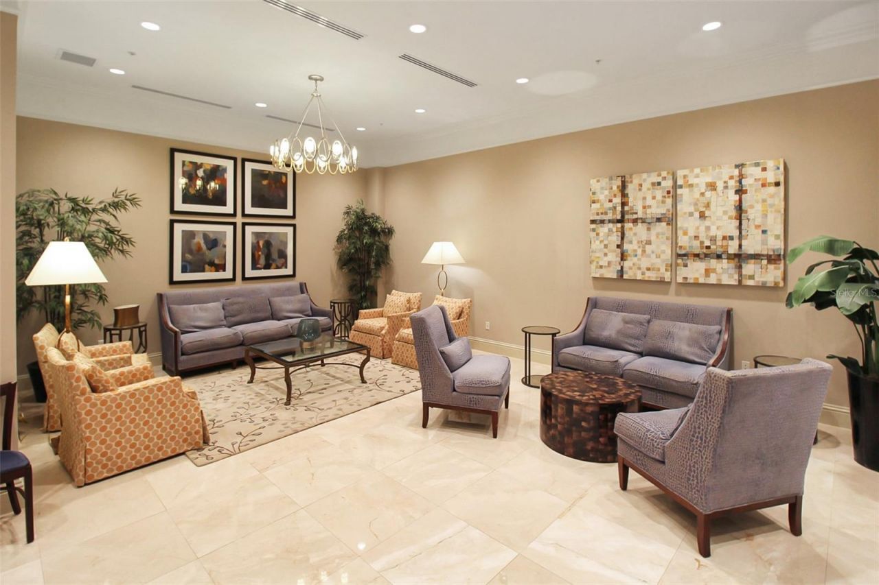 800 N Tamiami Trail , Unit 806, Sarasota, FL 34236 Photo