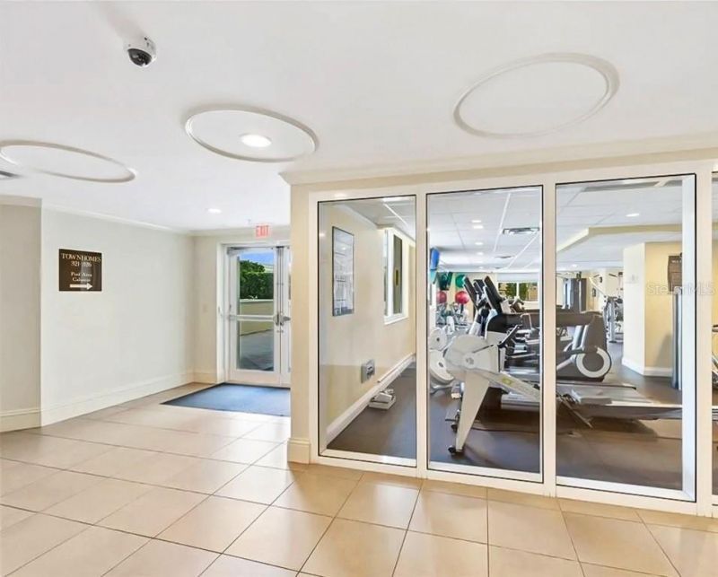 800 N Tamiami Trail , Unit 806, Sarasota, FL 34236 Photo