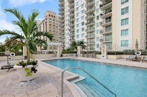 800 N Tamiami Trail , Unit 806, Sarasota, FL 34236 Photo