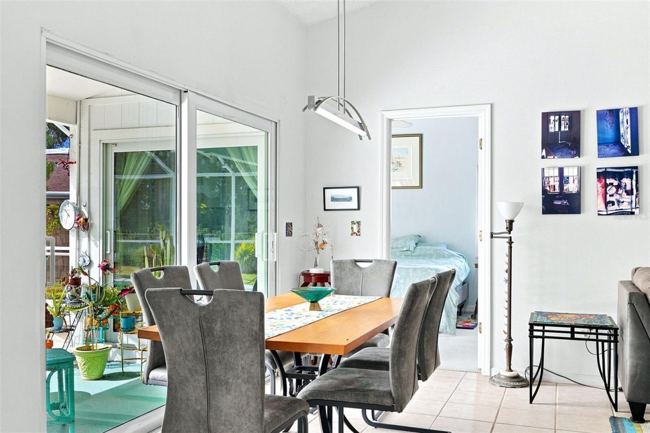 7809 34th Court E, Sarasota, FL 34243 Photo