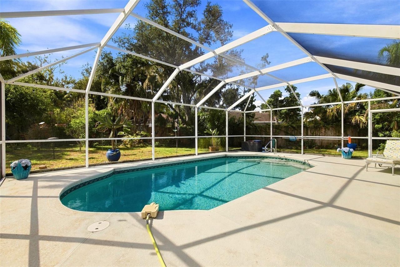 7809 34th Court E, Sarasota, FL 34243 Photo