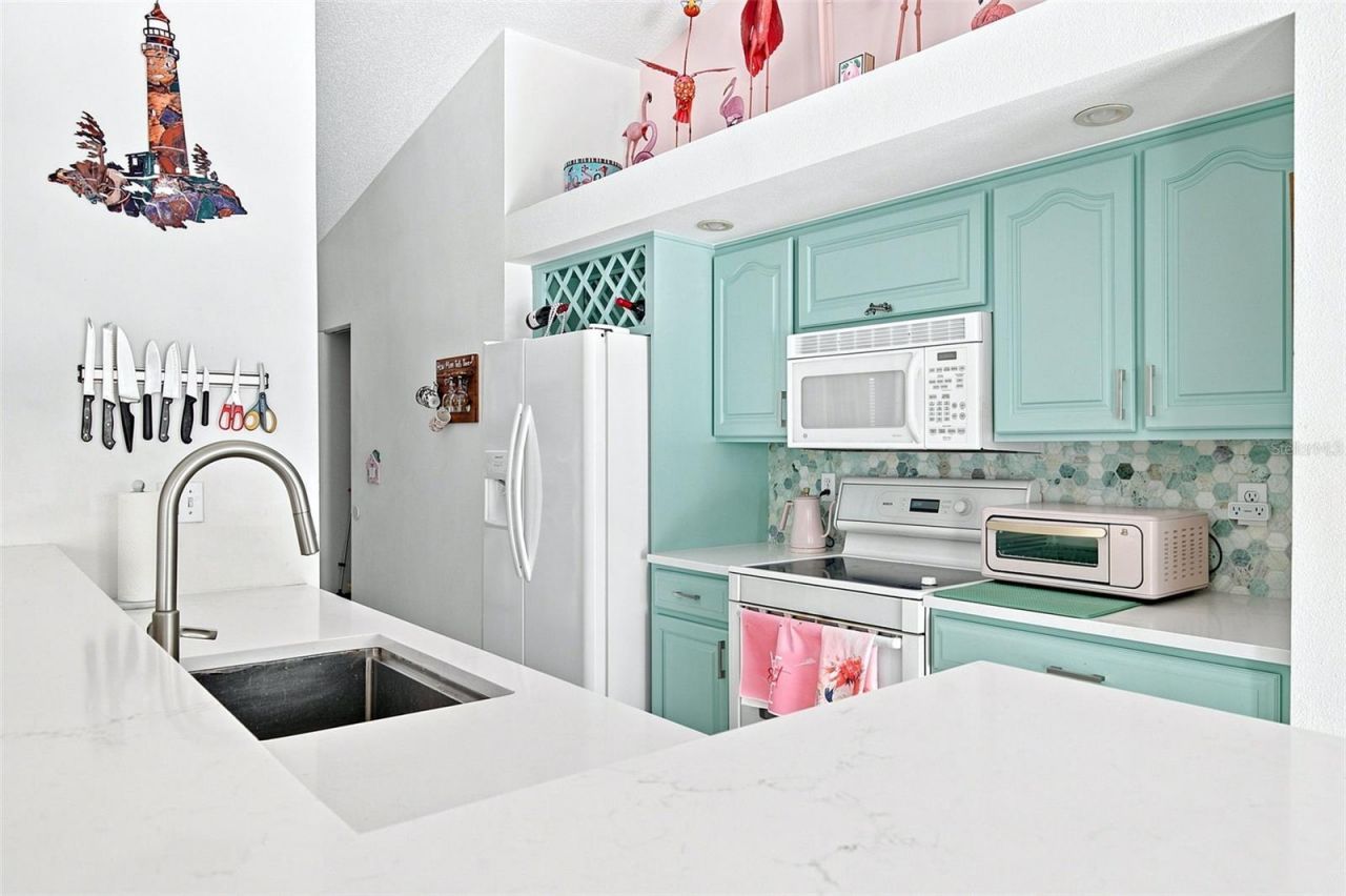 7809 34th Court E, Sarasota, FL 34243 Photo