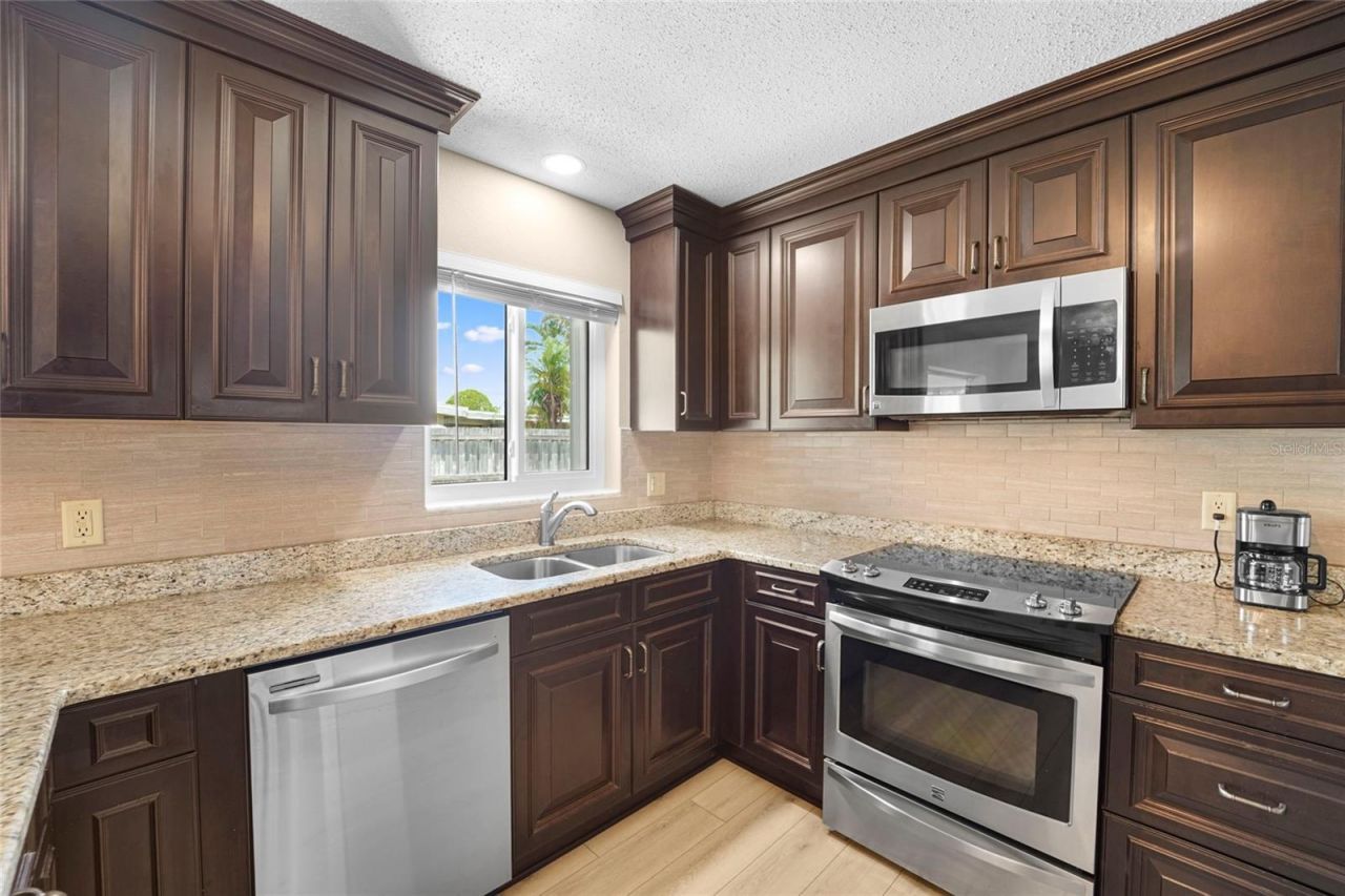 3300 62nd Street N, Saint Petersburg, FL 33710 Photo