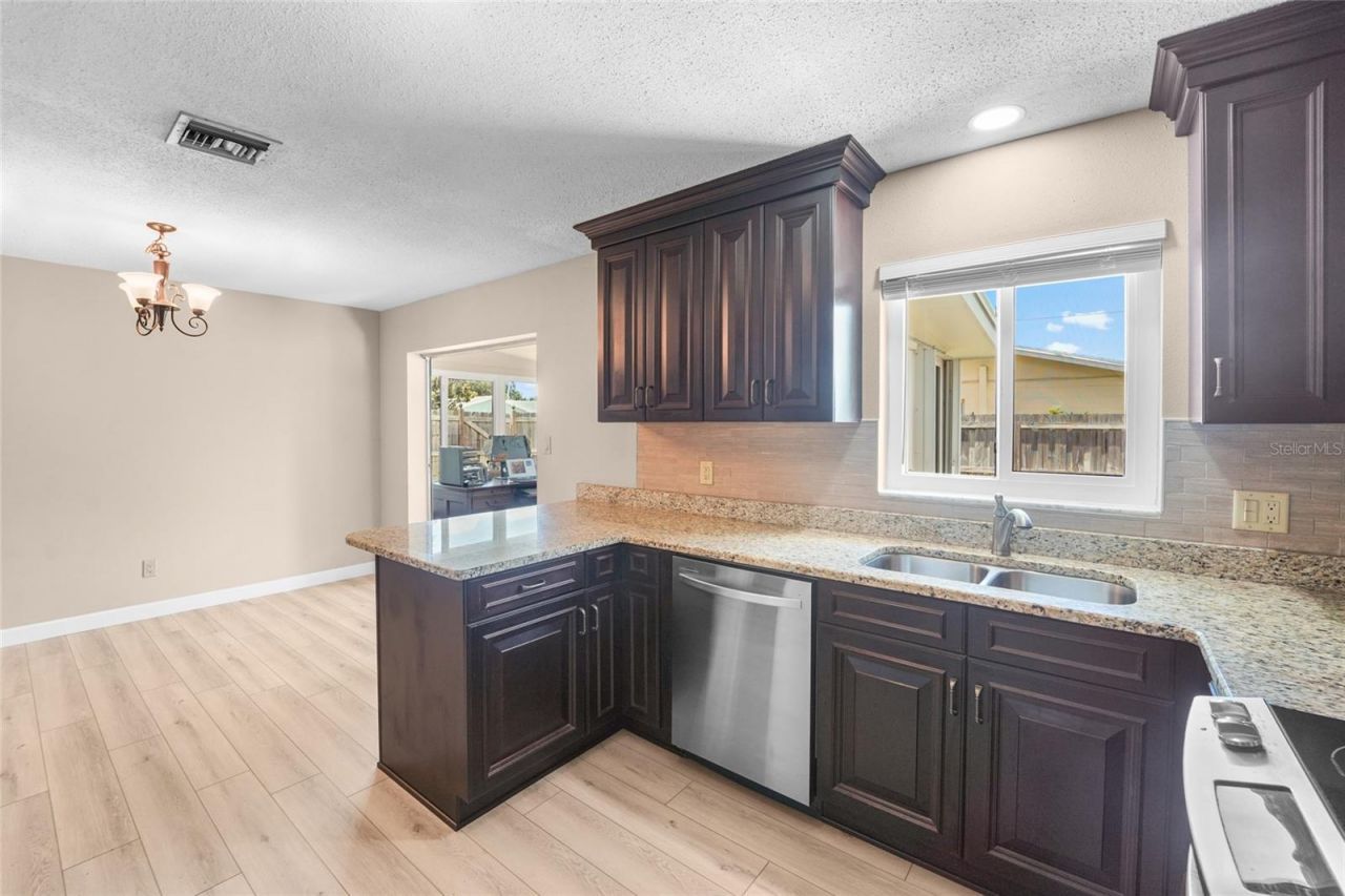 3300 62nd Street N, Saint Petersburg, FL 33710 Photo