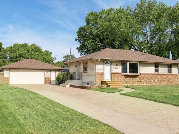 10600 President Drive NE, Blaine, MN 55434