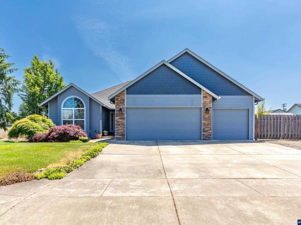 38886 SW 5th Av, Scio, OR 97374