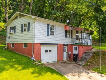 820 Mariann Drive, Martins Ferry, OH 43935