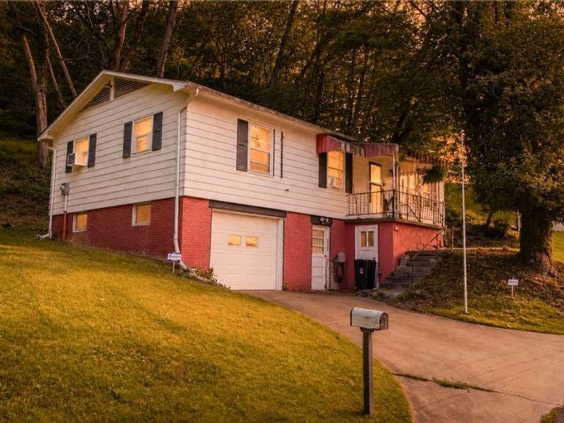 820 Mariann Drive, Martins Ferry, OH 43935 Photo 5