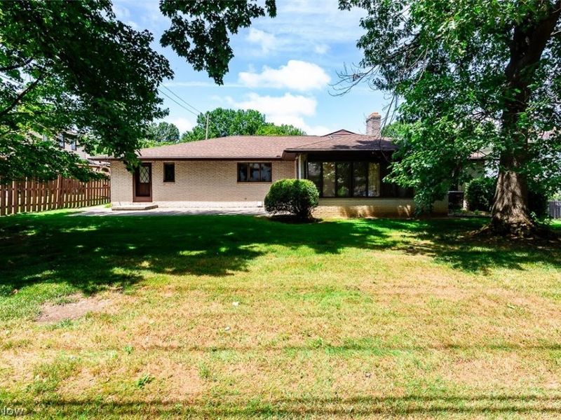 6694 Beverly May Drive, Independence, OH 44131 Photo 8