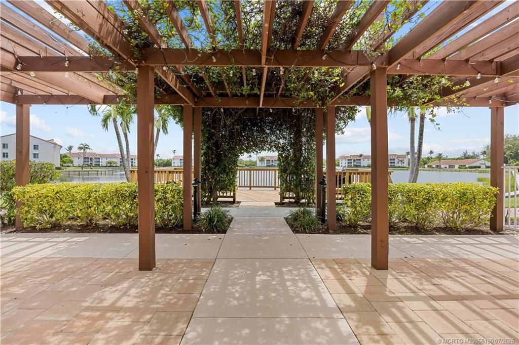 4484 NE Ocean Boulevard, Unit C2, Jensen Beach, FL 34957 Photo