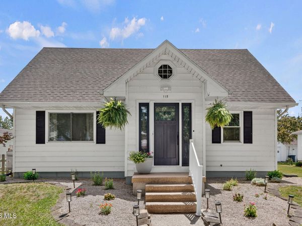 115 Bond Street , Pemberville, OH 43450