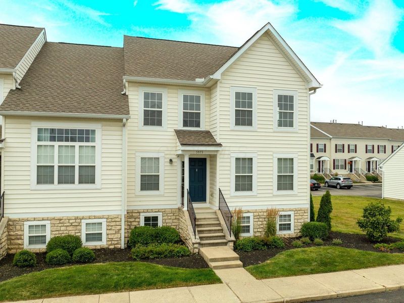 5973 Andrew John Drive , Unit 39, New Albany, OH 43054 Photo 2