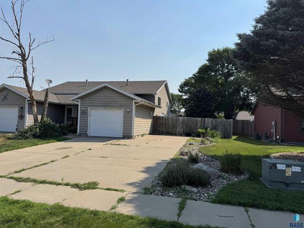 630 N James Ave, Tea, SD 57064