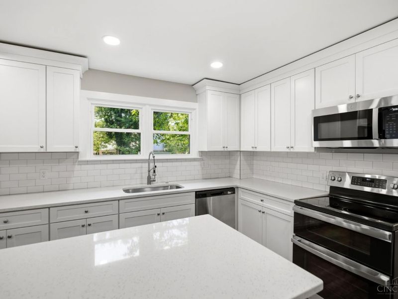 3209 Autumn Lane, Green Township, OH 45239 Photo 7