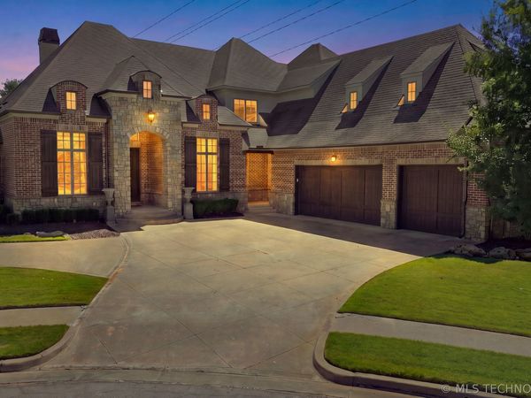 8007 S Galveston Court, Tulsa, OK 74132