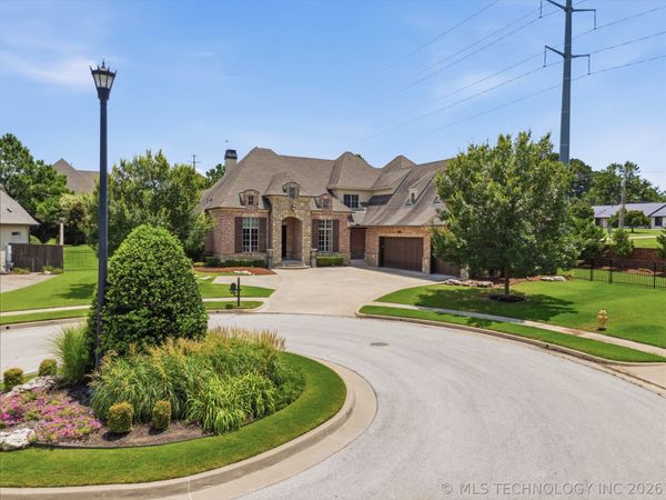 8007 S Galveston Court, Tulsa, OK 74132