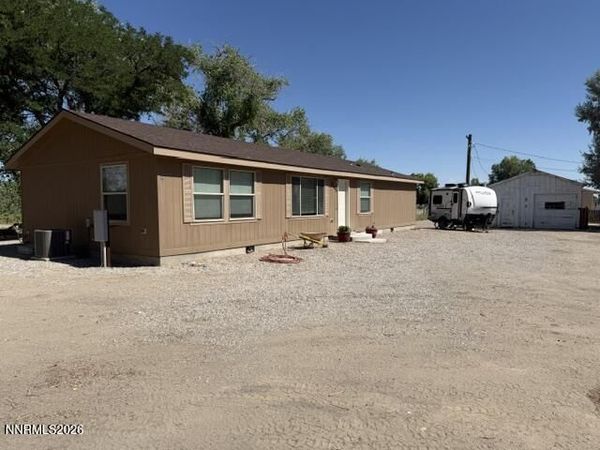 2195 Old River Road, Fallon, NV 89406