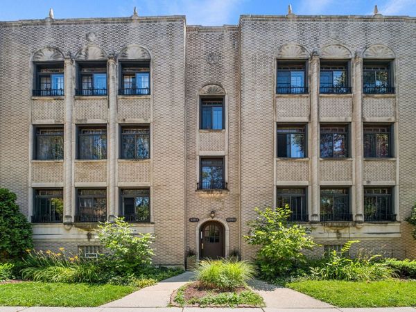 6209 N Mozart Street , Unit 3S, Chicago, IL 60659