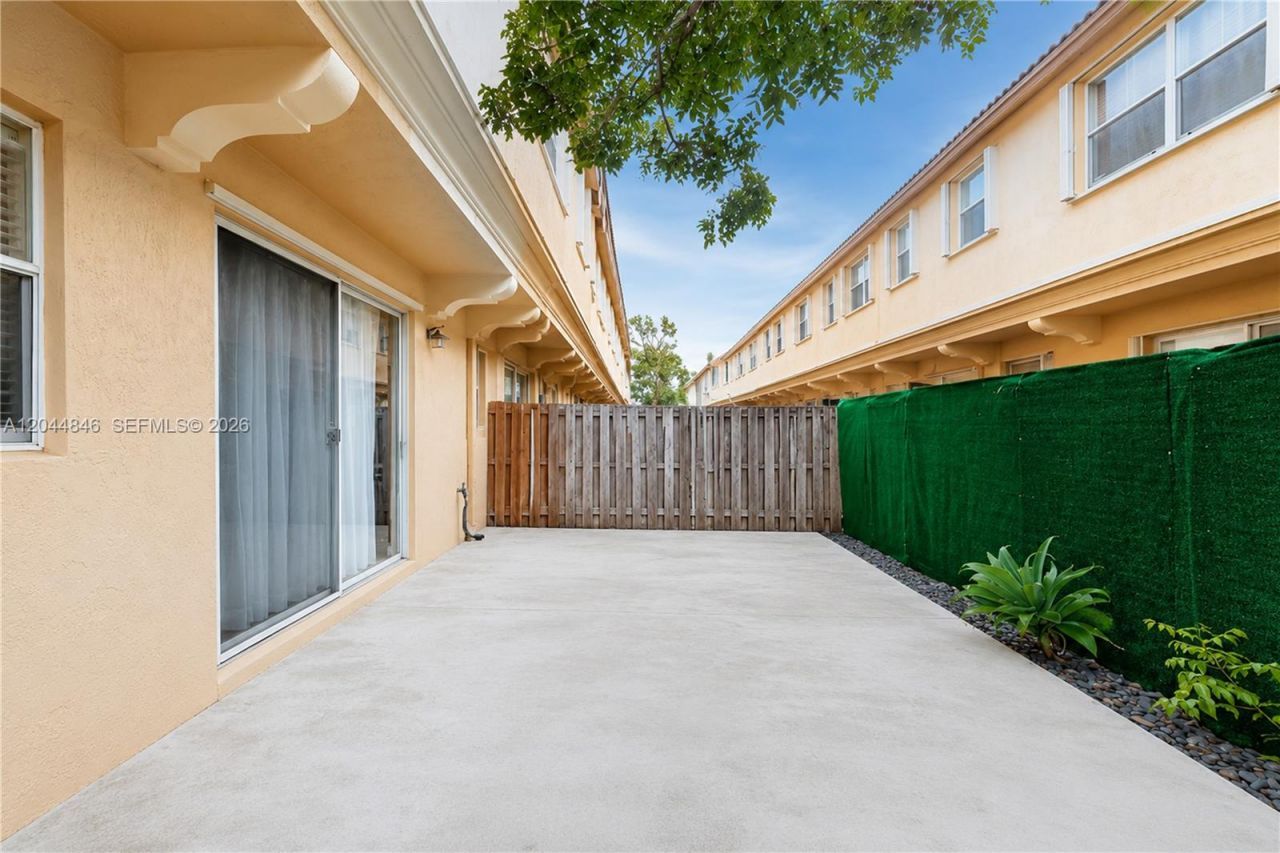 12990 SW 133rd Ter , Miami, FL 33186 Photo