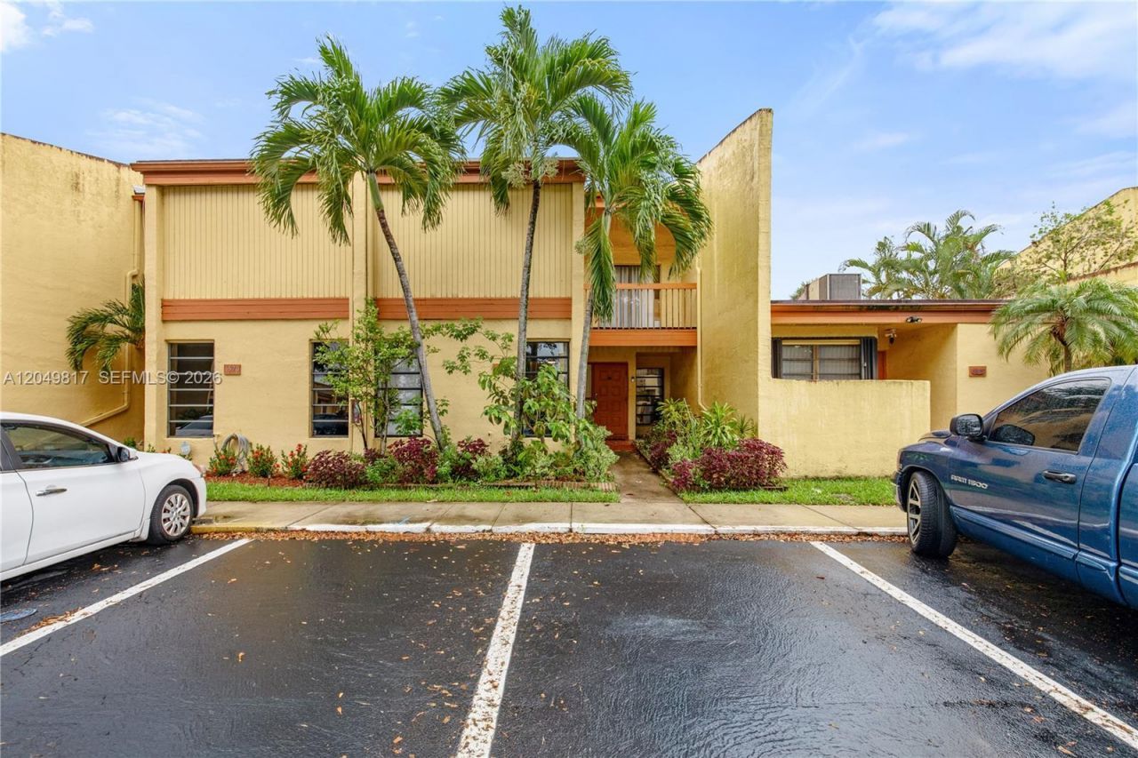1580 NW 93rd Ave, Unit 300, Pembroke Pines, FL 33024 Photo