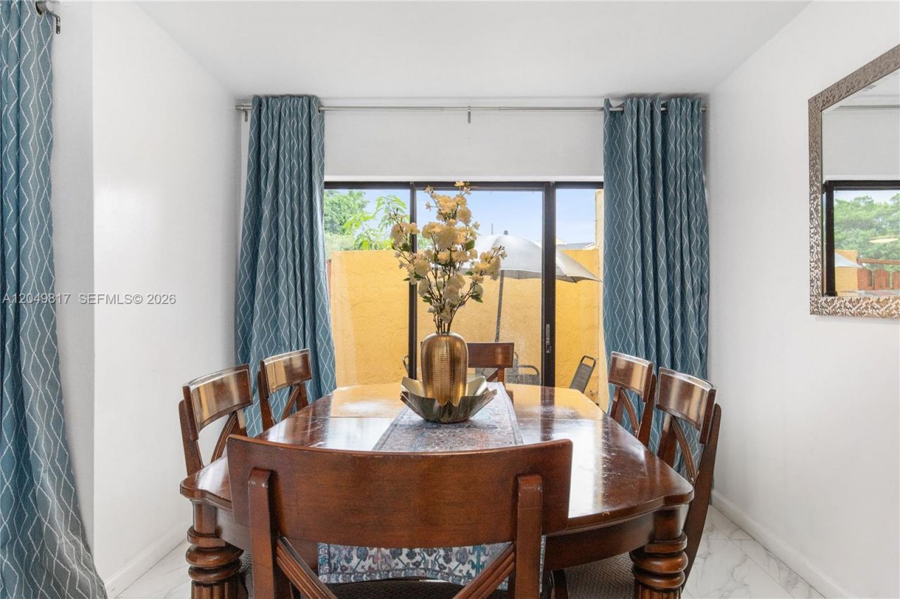 1580 NW 93rd Ave, Unit 300, Pembroke Pines, FL 33024 Photo