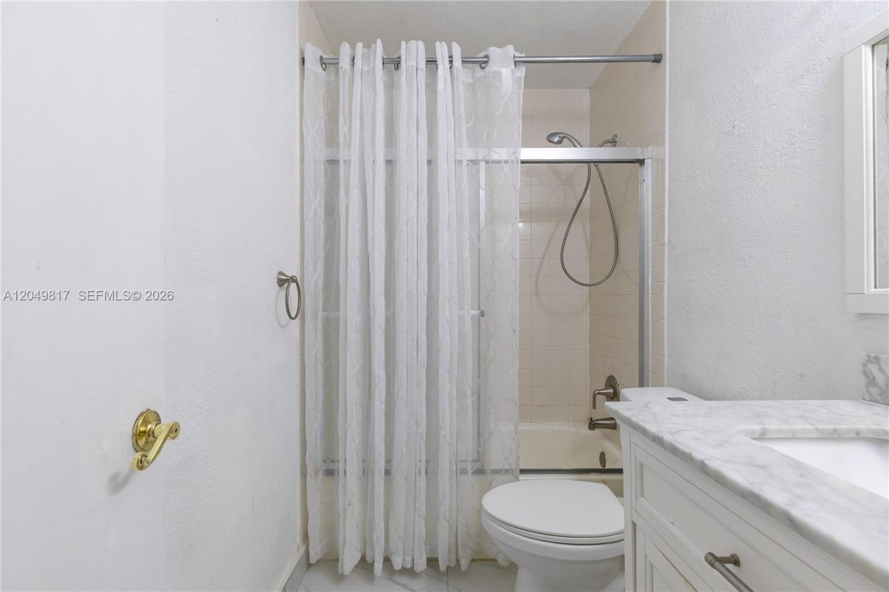 1580 NW 93rd Ave, Unit 300, Pembroke Pines, FL 33024 Photo