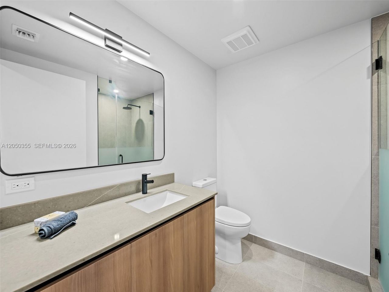 121 NE 5th St, Unit 3704, Miami, FL 33132 Photo