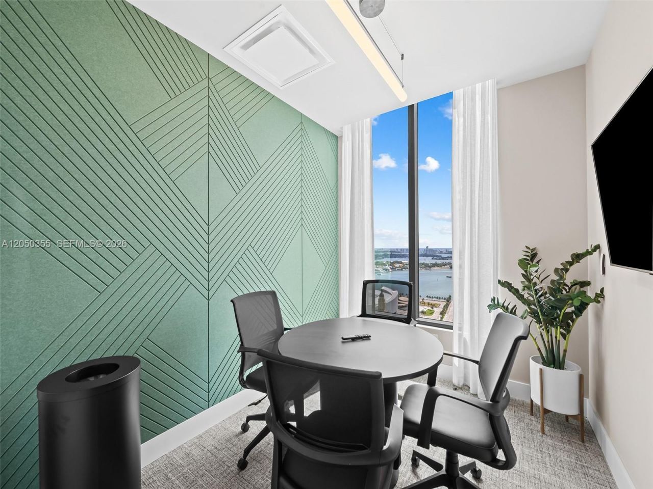 121 NE 5th St, Unit 3704, Miami, FL 33132 Photo