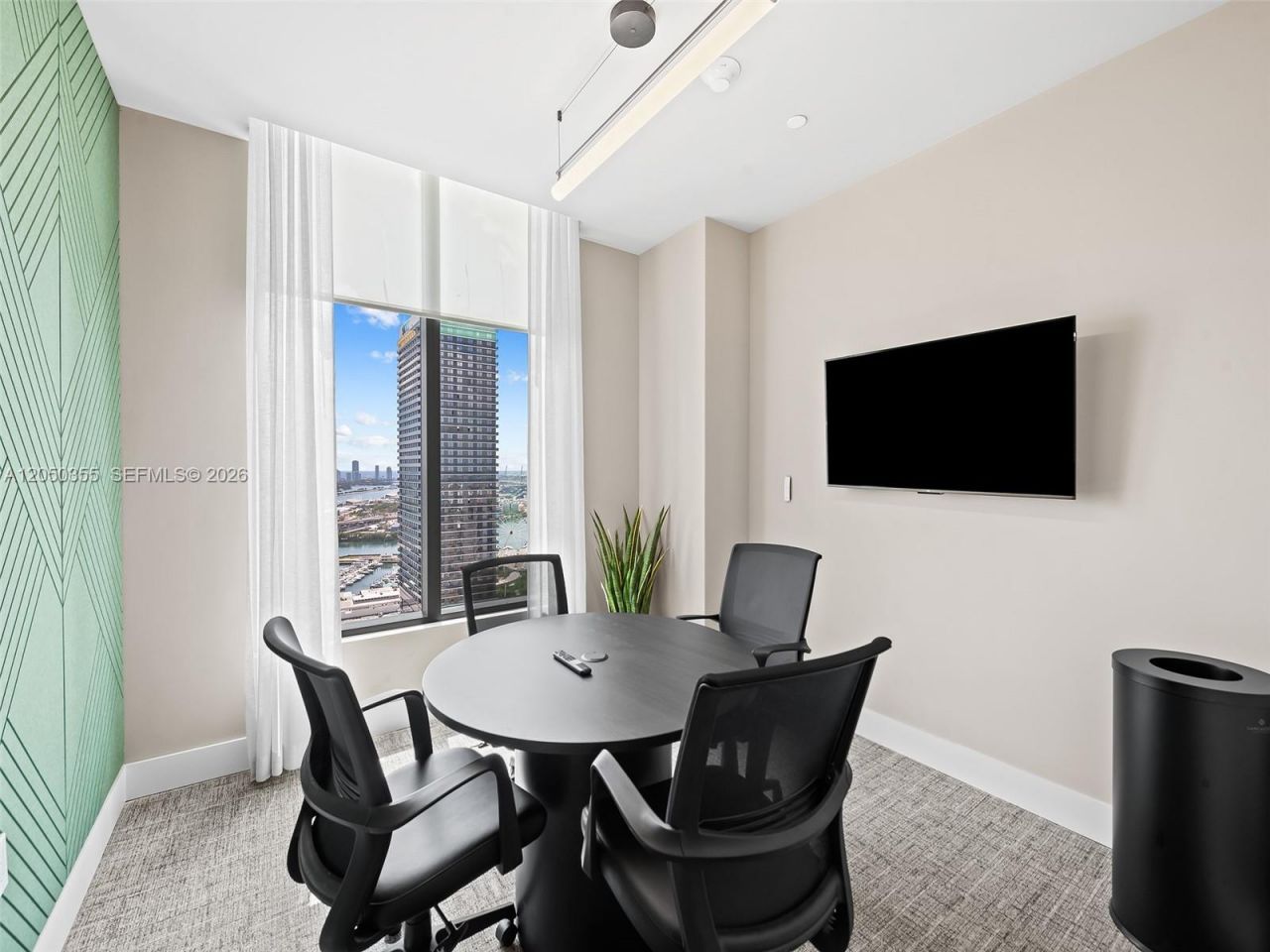 121 NE 5th St, Unit 3704, Miami, FL 33132 Photo