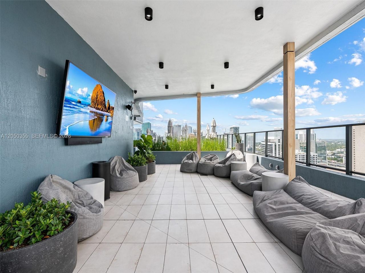 121 NE 5th St, Unit 3704, Miami, FL 33132 Photo