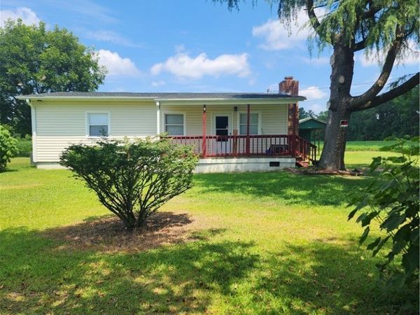 118 Lockwood Drive, Pembroke, NC 02837