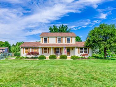 12203 Shoshone Avenue NW, Uniontown, OH 44685